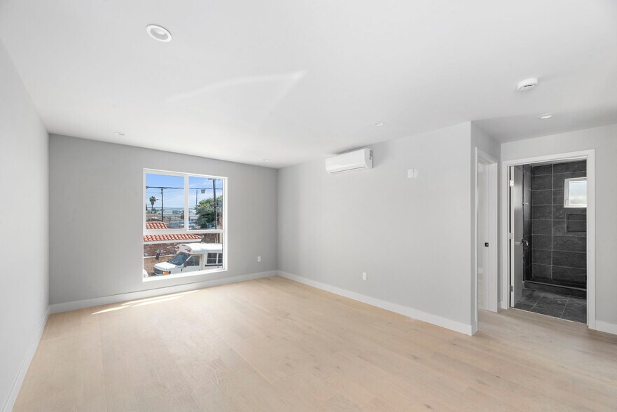 More Photos Of 5150 Ithaca Ave, Los Angeles Multifamily For Sale