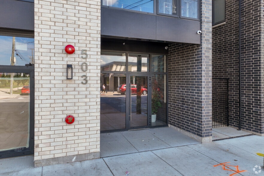 More Photos Of 451 E Pershing Rd, Chicago Apartments For Lease