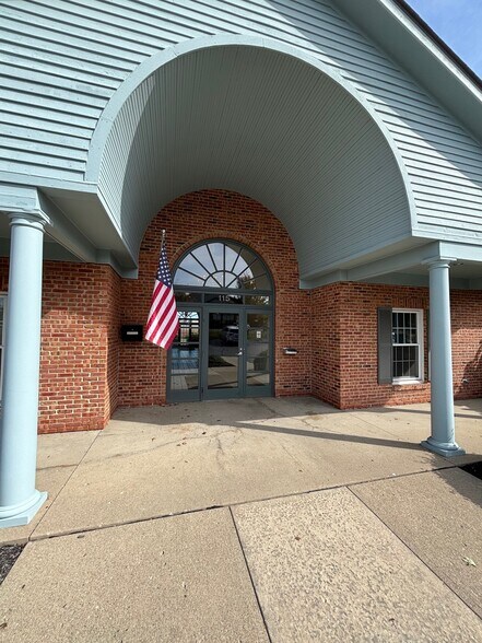 More Photos Of 115 S Tippecanoe Dr, Tipp City Office For Lease