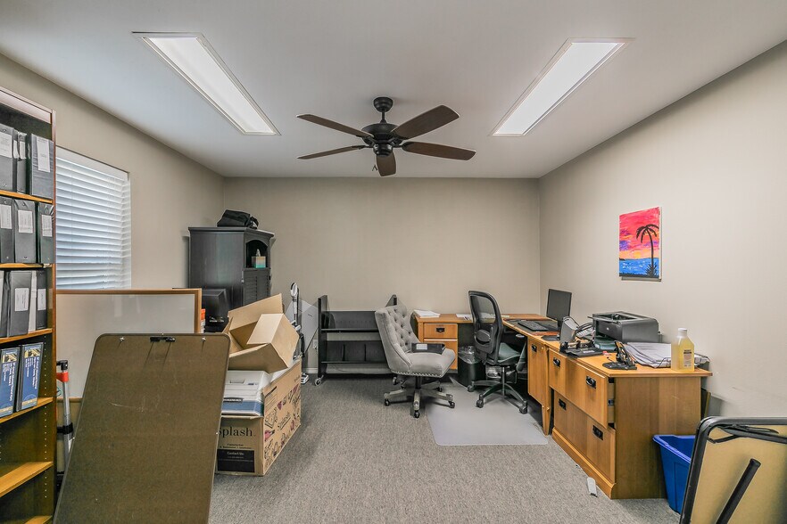 More Photos Of 3701 S University, Fort Worth Office For Sale
