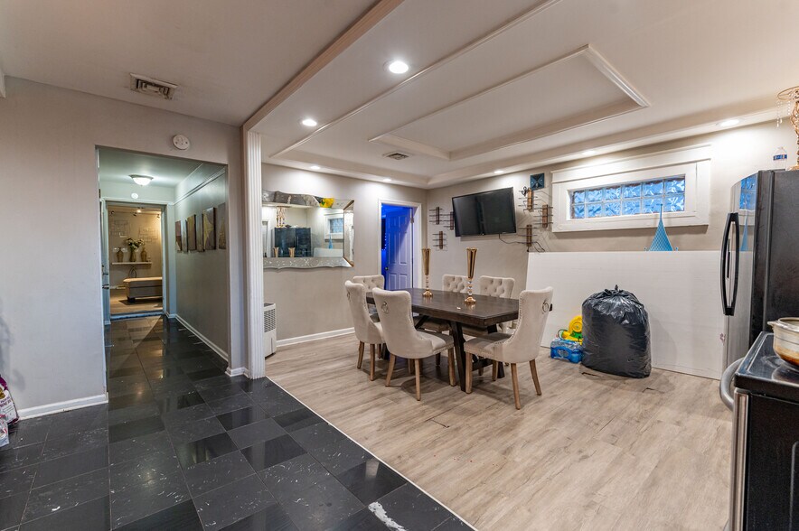 More Photos Of 1015 W Hamilton St, Allentown Multifamily For Sale