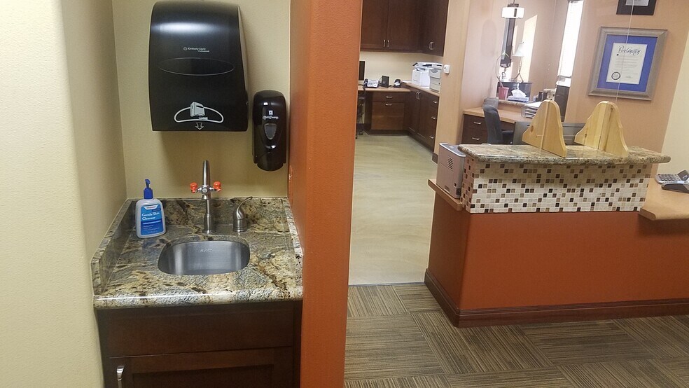 More Photos Of 7884 W Sahara Ave, Las Vegas Medical For Sale