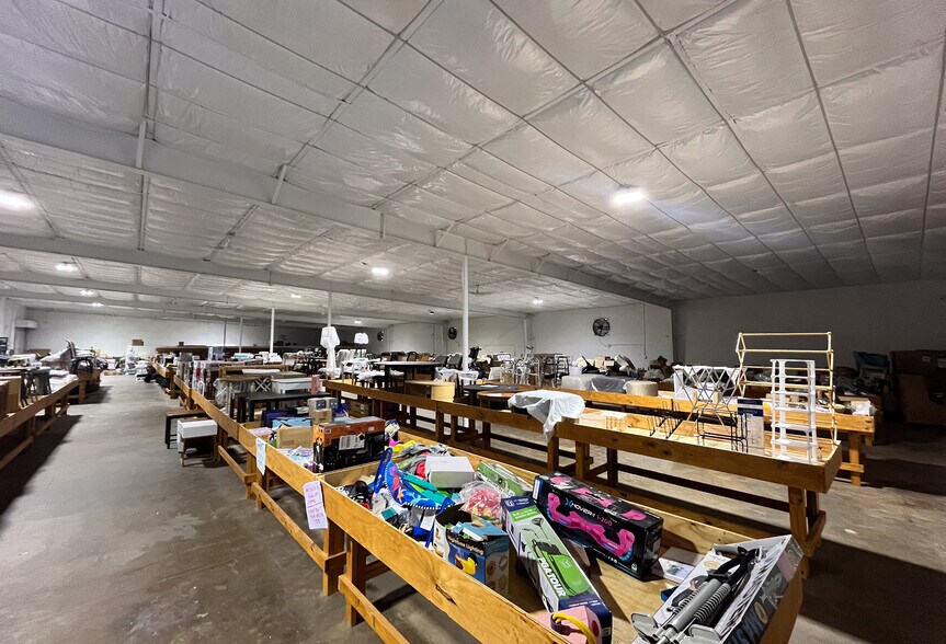 More Photos Of 16210 Clay Rd, Houston Auto Repair For Lease