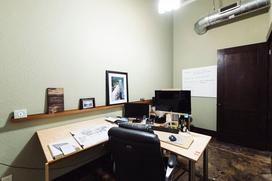 More Photos Of 75 Main St, Maxwell Warehouse For Lease