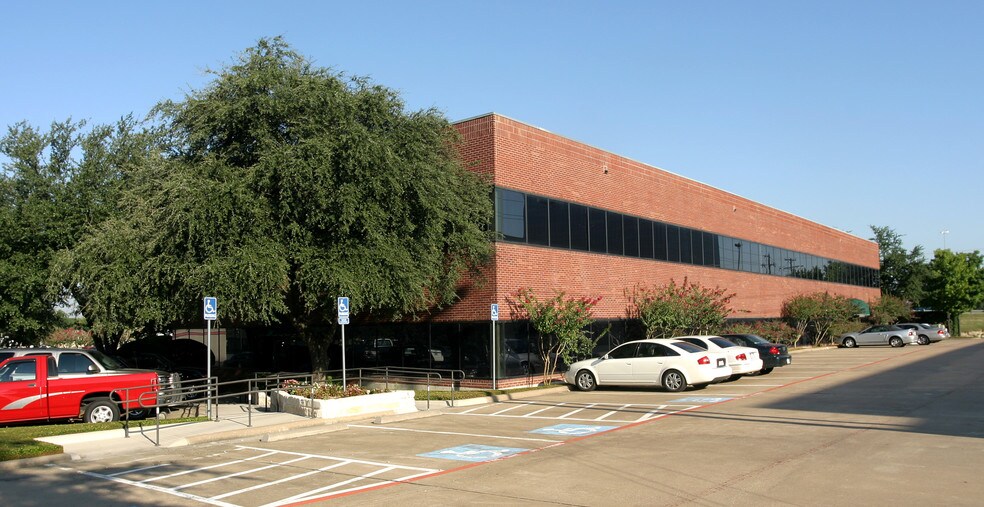 More Photos Of 2000 N Central Expy, Plano Office For Lease