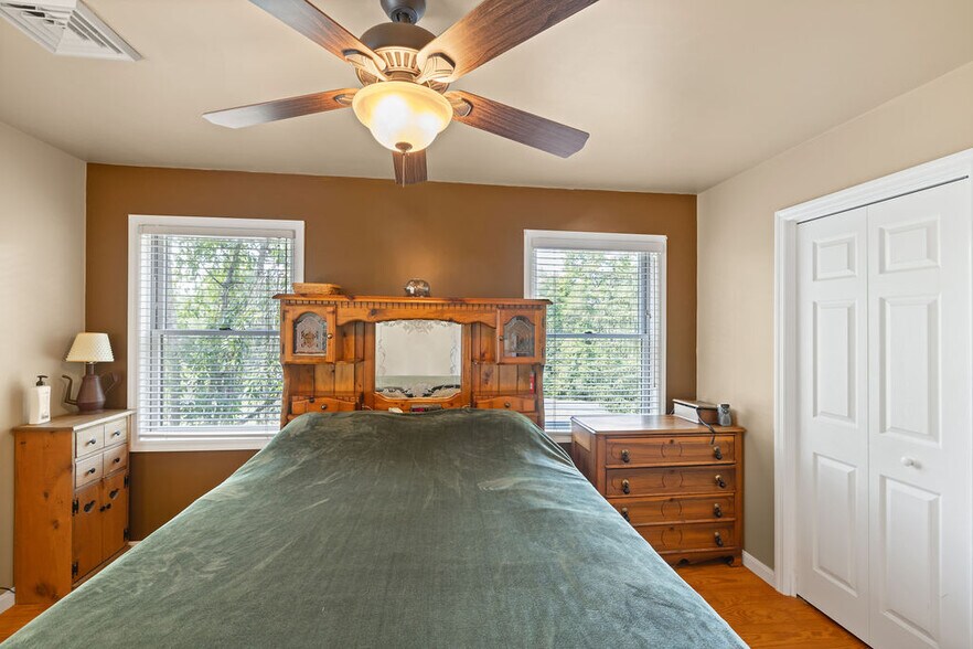 More Photos Of 40 Hospital Rd, Gettysburg Hotel For Sale