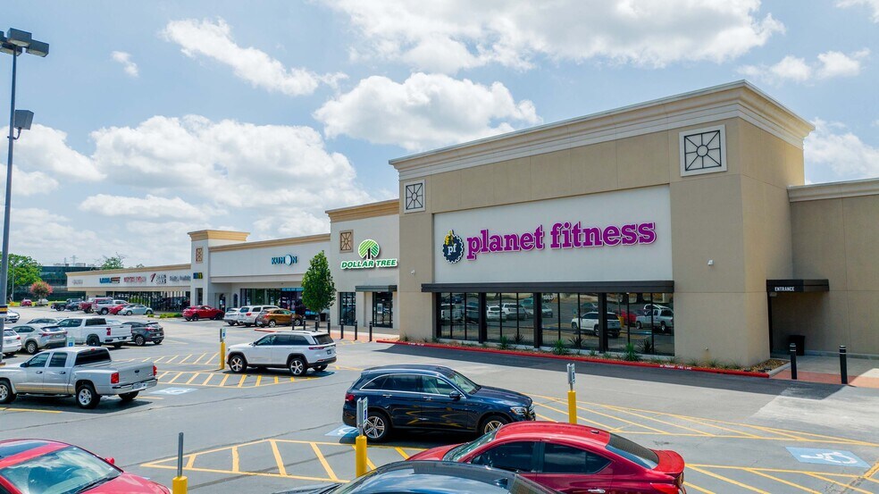 Primary Photo Of 13711-13897 Southwest Fwy, Sugar Land Unknown For Lease