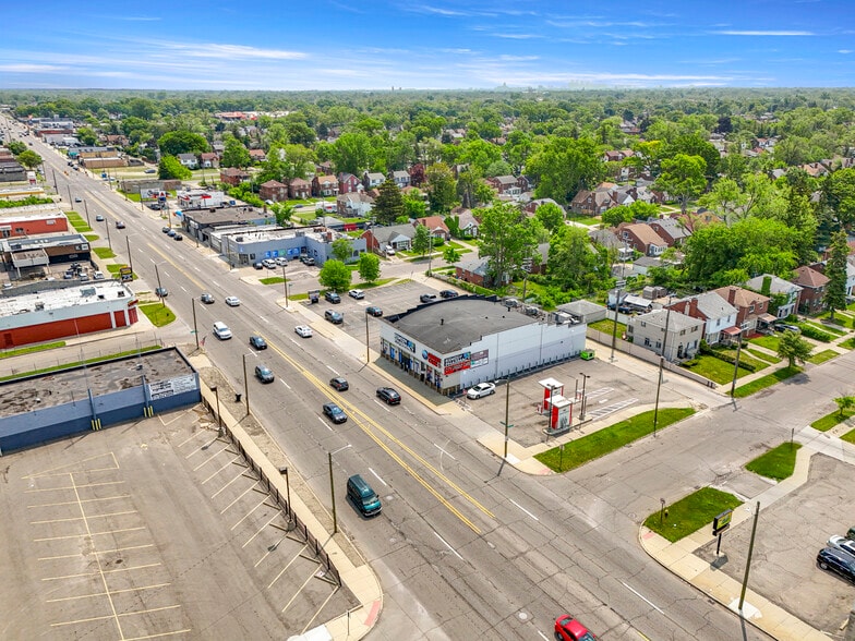 More Photos Of 13403 W 7 Mile Rd, Detroit Medical For Lease