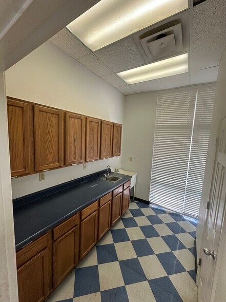 More Photos Of 493 N Front St, Memphis Office For Lease