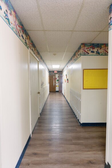 More Photos Of 1522 Weeks St, Wichita Falls Office For Sale