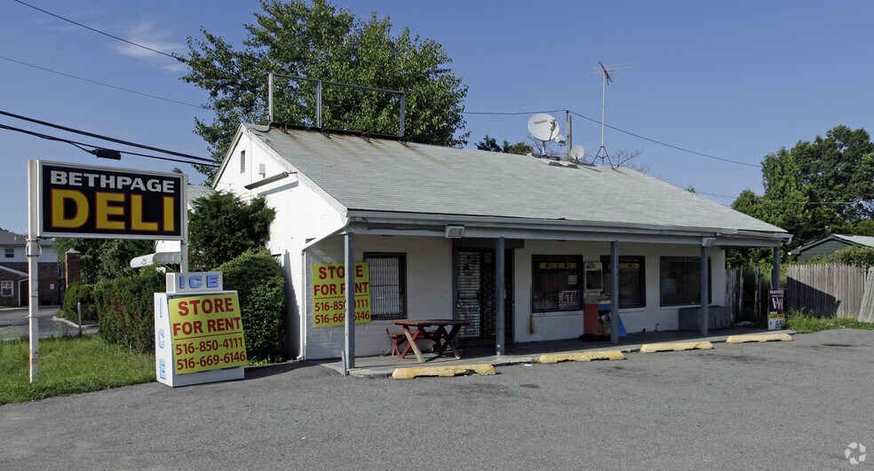 Primary Photo Of 380 Hicksville Rd, Bethpage Freestanding For Sale