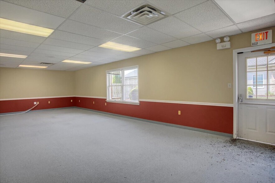 More Photos Of 1137 Kennebec Dr, Chambersburg Office For Sale