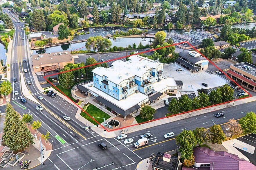 More Photos Of 1133 NW Wall St, Bend Unknown For Lease