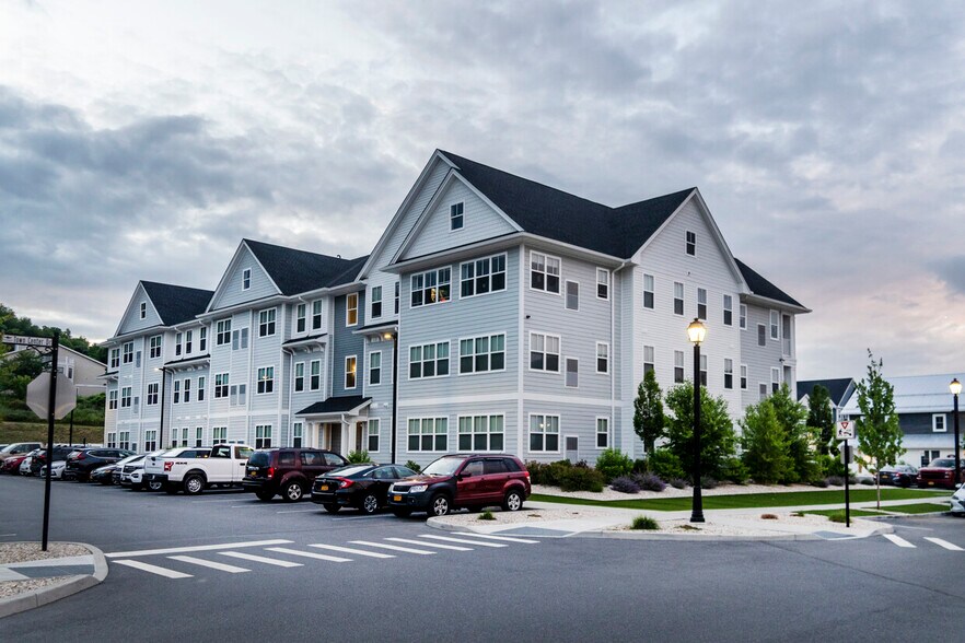 More Photos Of 949 Dutchess Tpke, Poughkeepsie Freestanding For Lease