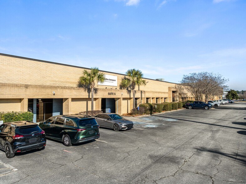 More Photos Of 101 Coleman Blvd, Savannah Distribution For Lease
