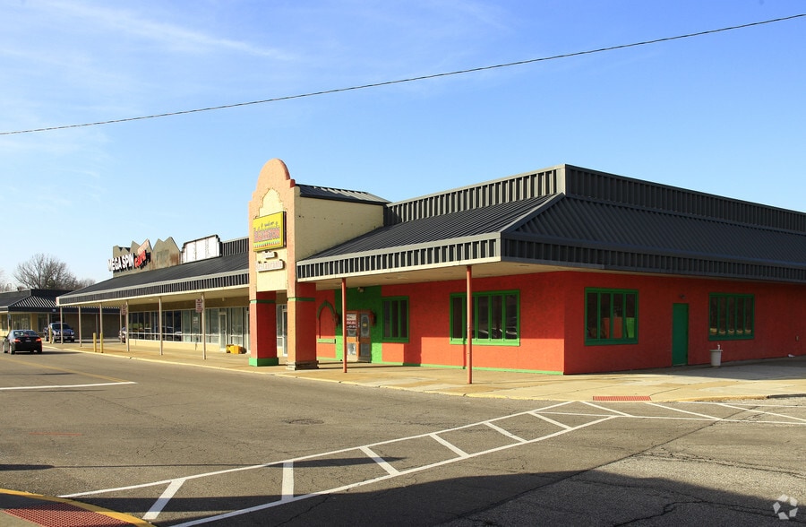 More Photos Of 118-144 Sheffield Ctr, Lorain General Retail For Lease