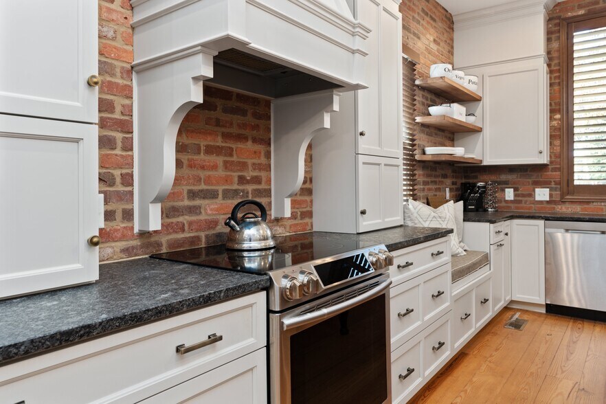 More Photos Of 305 Harnett St, Wilmington Multifamily For Sale