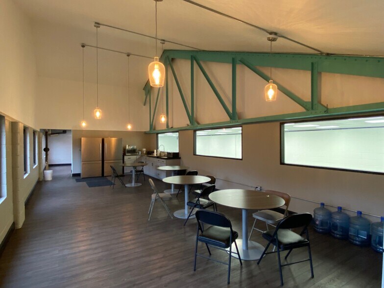 More Photos Of 164 Seneca Rd, Lehighton Warehouse For Lease