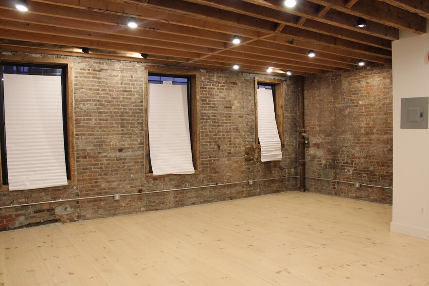 More Photos Of 27 Coffey St, Brooklyn Schools For Lease