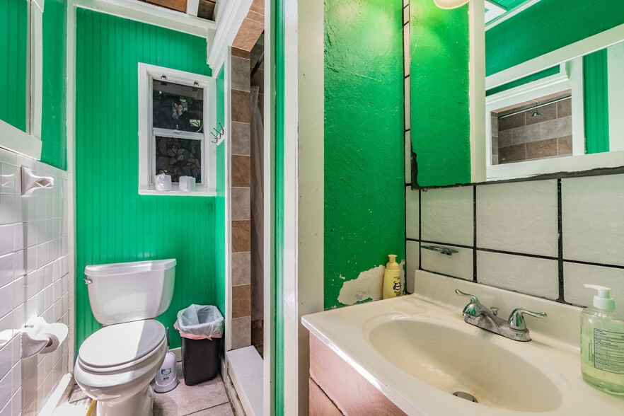 More Photos Of 3109 N Ola Ave, Tampa Hospitality For Sale