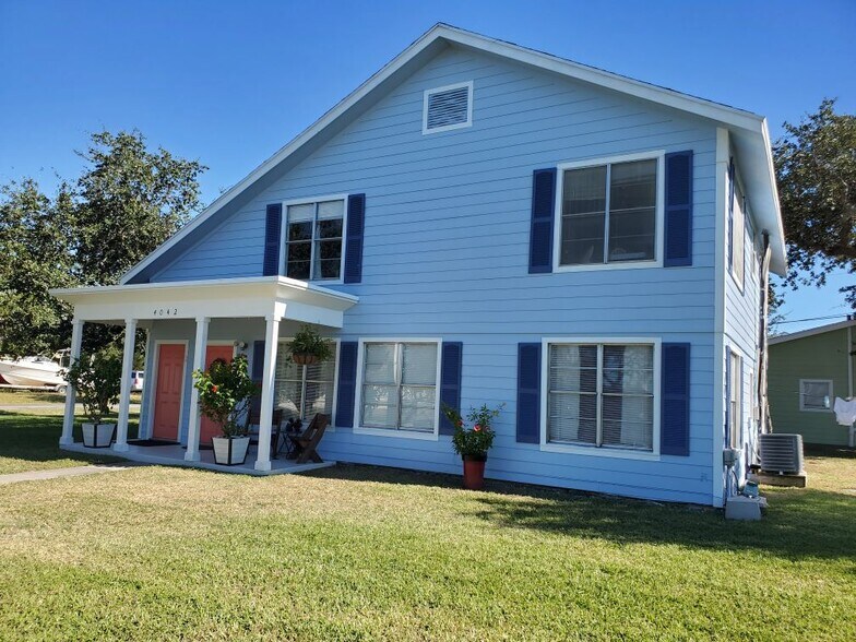 Primary Photo Of 4042 Loop 1781, Rockport Apartments For Sale