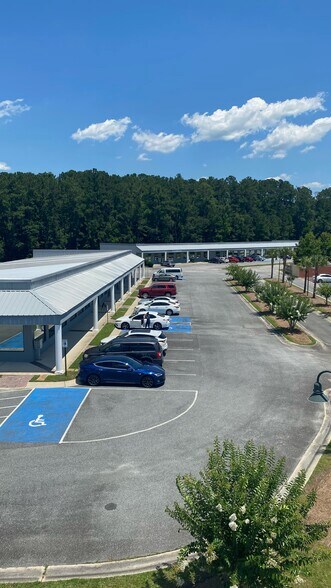 More Photos Of 740 E General Stewart Way, Hinesville General Retail For Lease