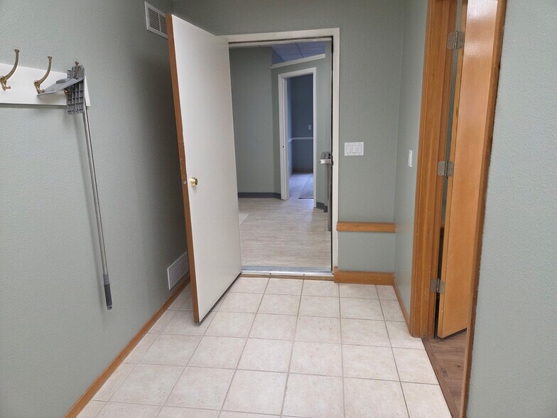 More Photos Of 866-870 W Hayden Ave, Hayden Office For Lease