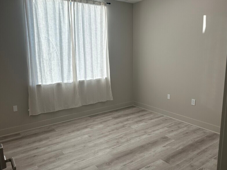 More Photos Of 30625 Kingsland Blvd, Brookshire Unknown For Lease