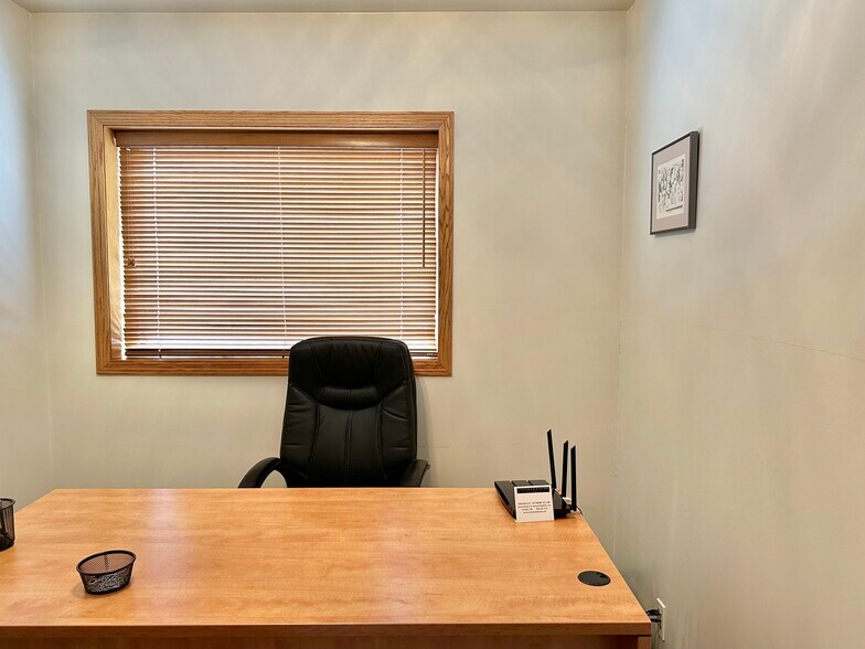 More Photos Of 510 Ridge Rd, Munster Office For Lease