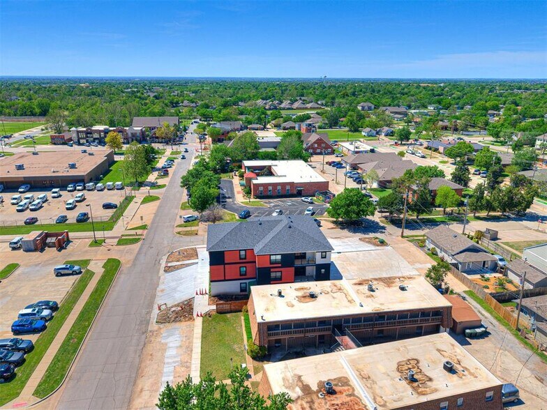 More Photos Of 103 E Edwards St, Edmond Apartments For Sale