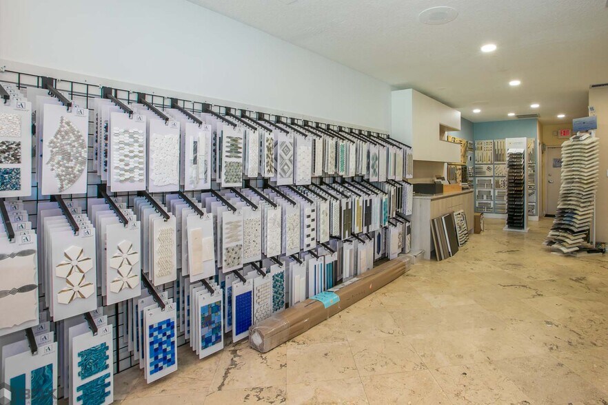 More Photos Of 3850 NW 2nd Ave, Boca Raton Showroom For Sale
