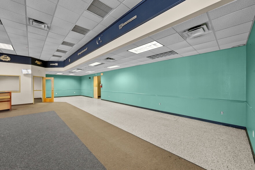 More Photos Of 1699 N Temple Ave, Starke Freestanding For Sale