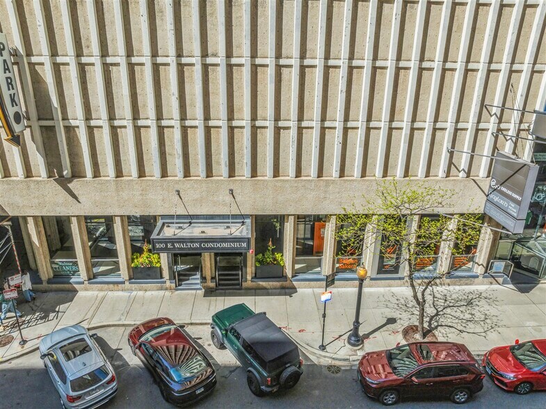 More Photos Of 100 E Walton St, Chicago Apartments For Lease