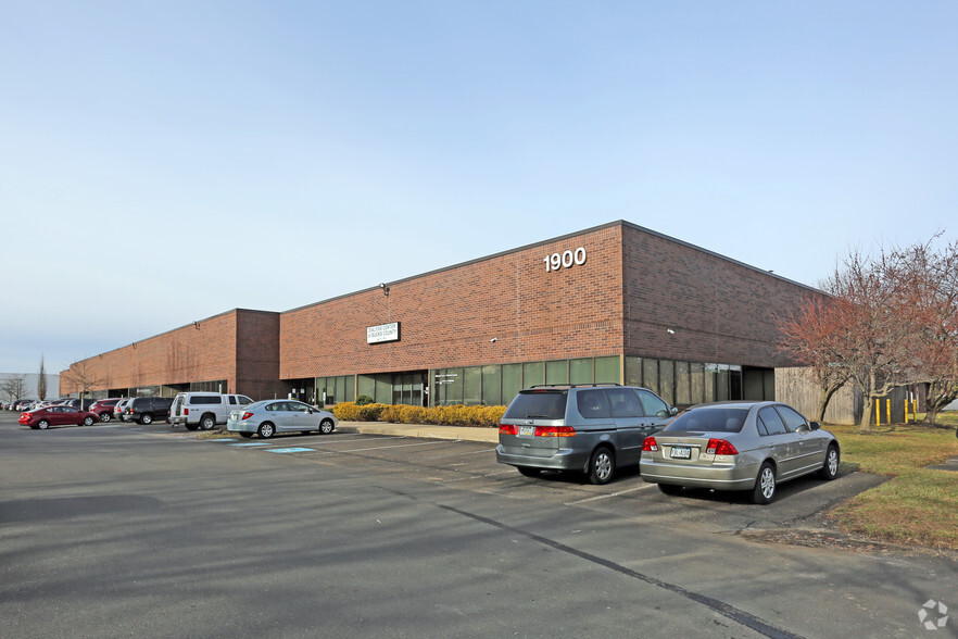 Primary Photo Of 1900 Frost Rd, Bristol Manufacturing For Lease