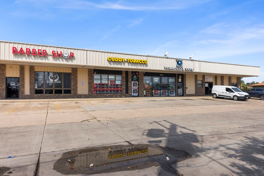 Primary Photo Of 1507 1/2 W Jefferson St, Joliet Storefront For Sale