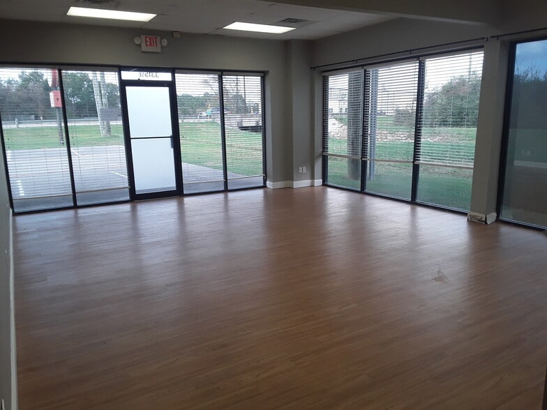 More Photos Of 3315 Spring Cypress Rd, Spring Unknown For Lease