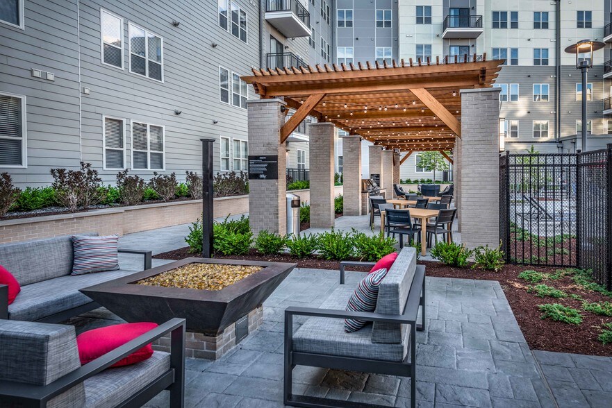 More Photos Of 145 Front St, Worcester Apartments For Lease