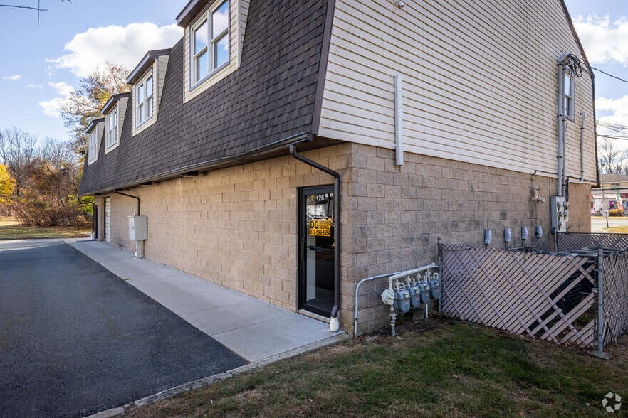More Photos Of 126 Route 10, Succasunna Freestanding For Lease