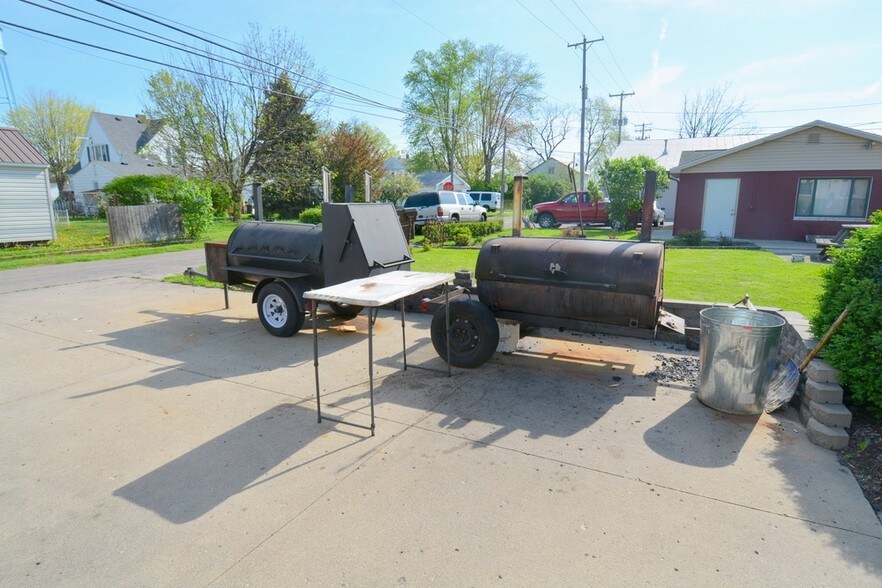 More Photos Of 13 E Dayton St, West Alexandria Restaurant For Sale