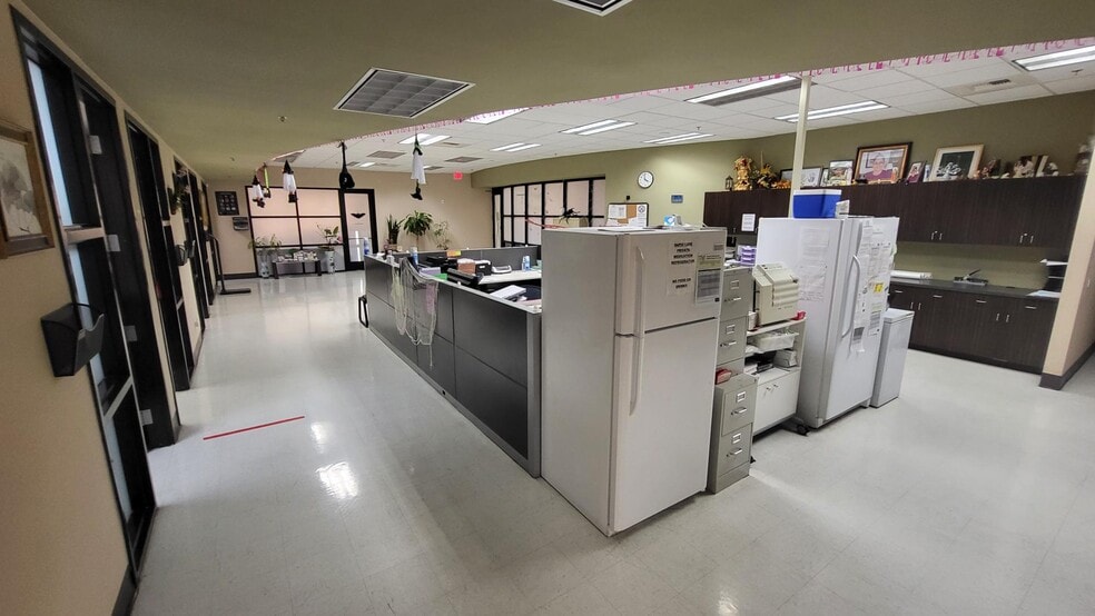 More Photos Of 2610-2620 S Jones Blvd, Las Vegas Medical For Sale
