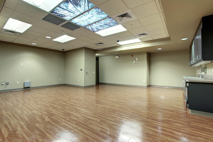 More Photos Of 9441 Huron St, Thornton Medical For Lease