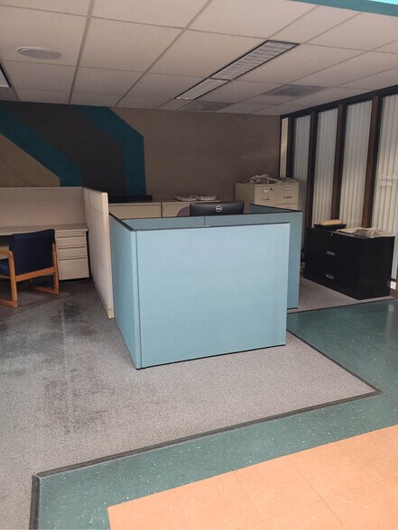 More Photos Of 621 N Chestnut St, North Platte Flex For Sale