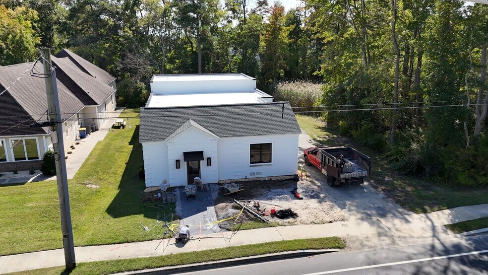 More Photos Of 100 Atlantic Ave, Ocean View Flex For Lease