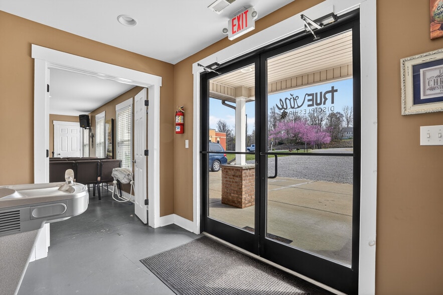 More Photos Of 615 S 2nd St, Central City Specialty For Sale