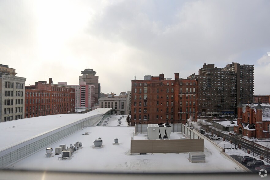 More Photos Of 87 N Clinton Ave, Rochester Apartments For Lease