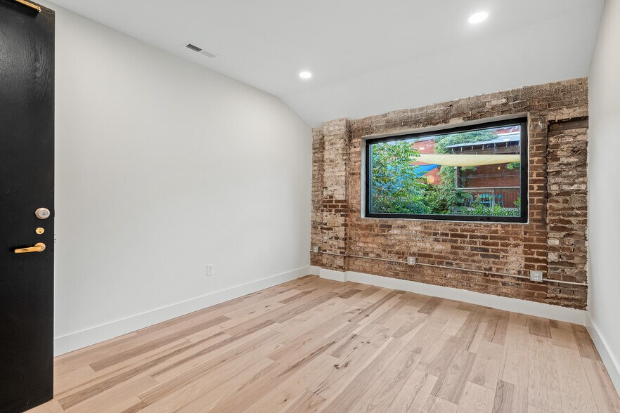 More Photos Of 915 Bridge St, Winston-Salem Office For Lease