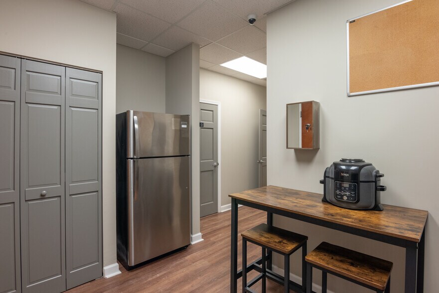 More Photos Of 12959 Palms West Dr, Loxahatchee Medical For Sale