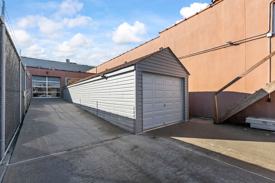 More Photos Of 49-18 25th Ave, Woodside Warehouse For Sale