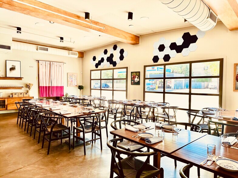 More Photos Of 1530 Barton Springs Dr, Austin Restaurant For Lease