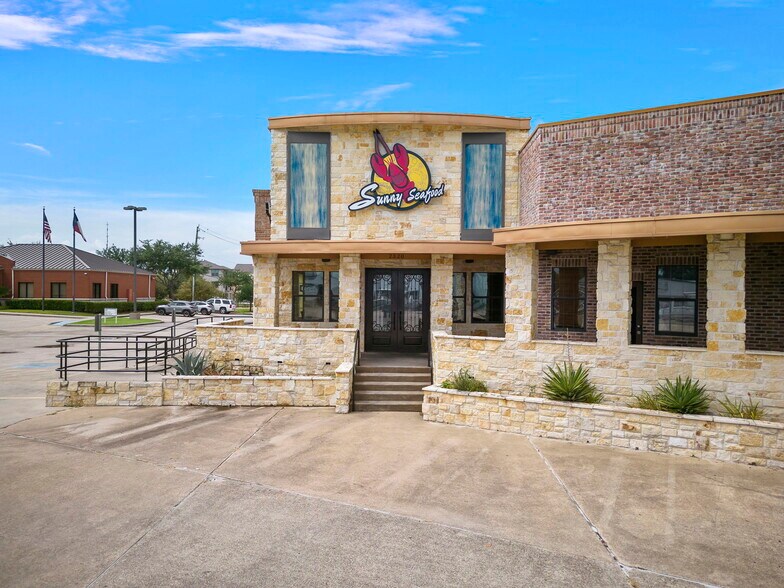 More Photos Of 2320 NASA Pky, Seabrook Restaurant For Sale